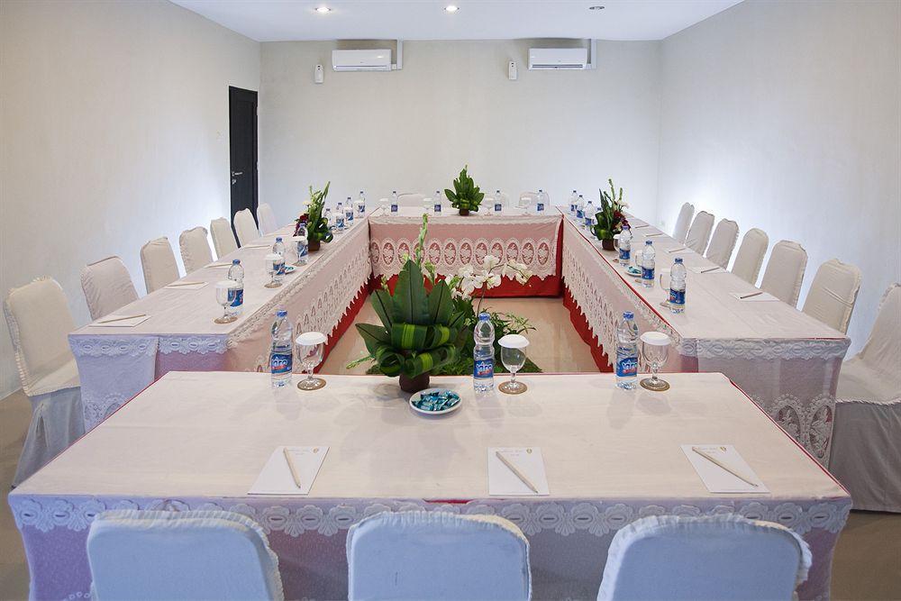 Palloma Hotel Kuta Кута Екстериор снимка