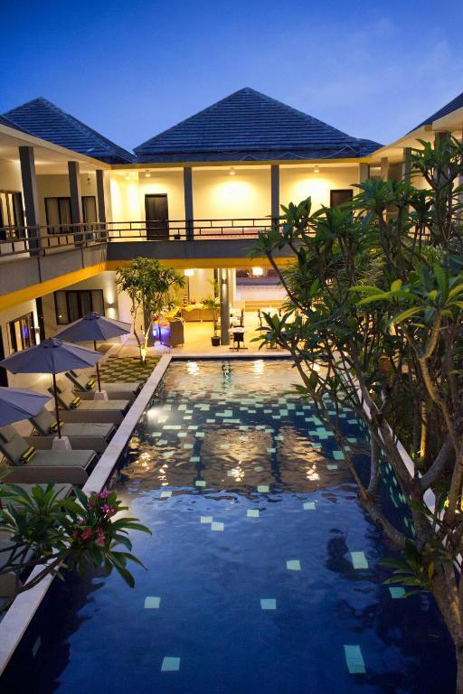 Palloma Hotel Kuta Кута Екстериор снимка