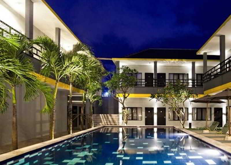 Palloma Hotel Kuta Кута Екстериор снимка