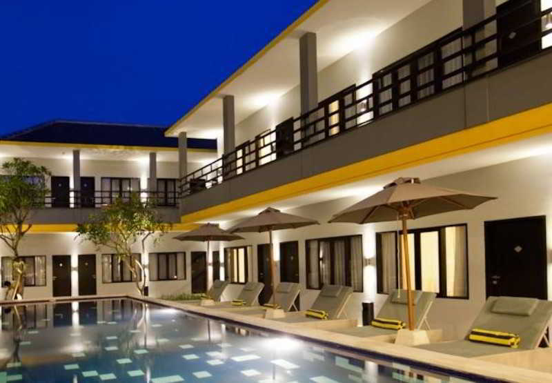 Palloma Hotel Kuta Кута Екстериор снимка
