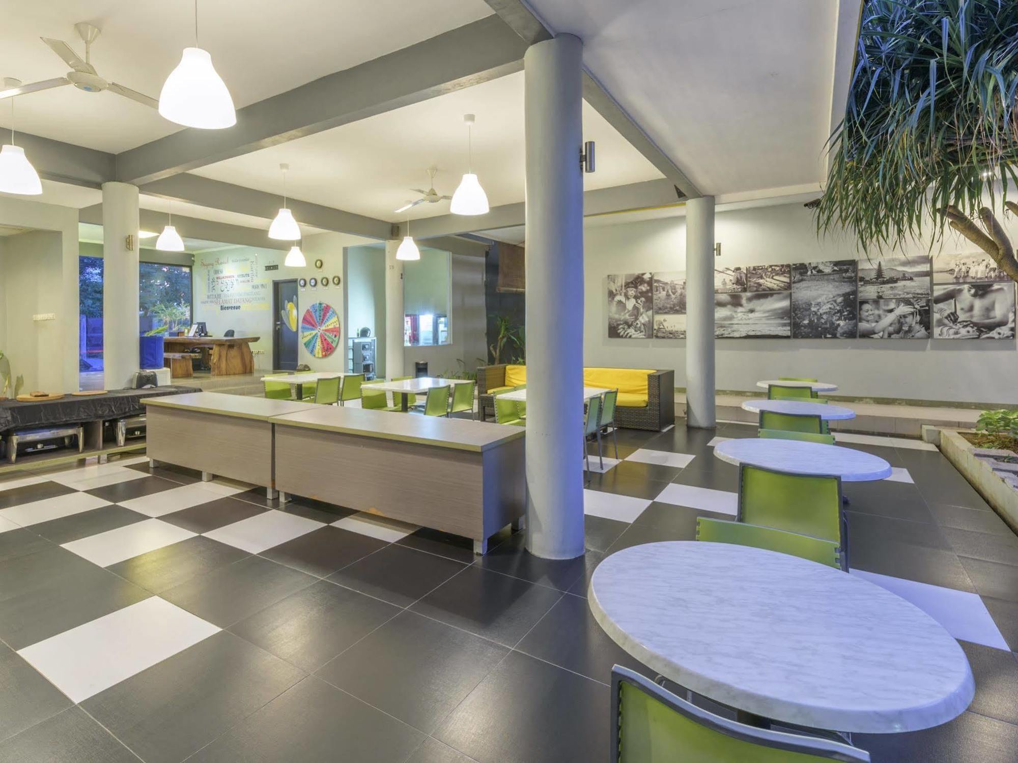 Palloma Hotel Kuta Кута Екстериор снимка