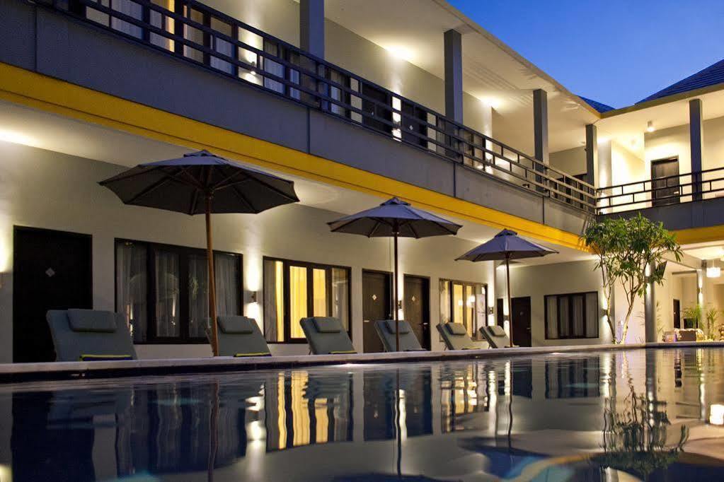 Palloma Hotel Kuta Кута Екстериор снимка