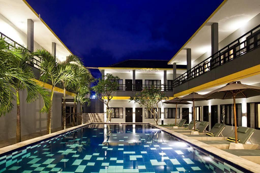 Palloma Hotel Kuta Кута Екстериор снимка