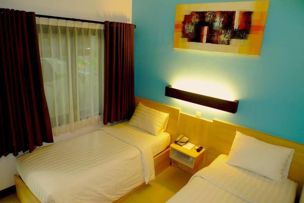 Palloma Hotel Kuta Кута Екстериор снимка
