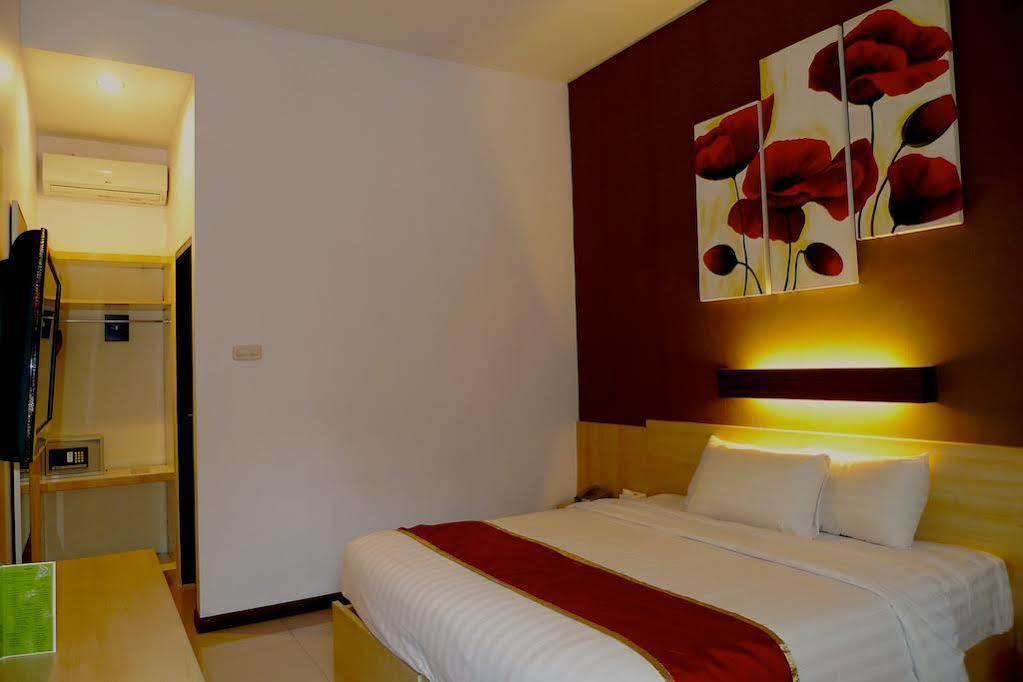 Palloma Hotel Kuta Кута Екстериор снимка